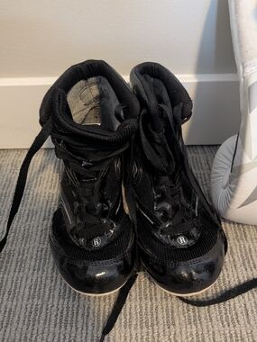 Women’s Black High-Top Boxing Sneakers